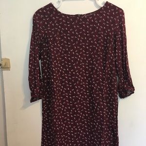 Old Navy mini burgundy dress with half-sleeves